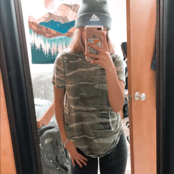 Tee - Picture 2 of 3